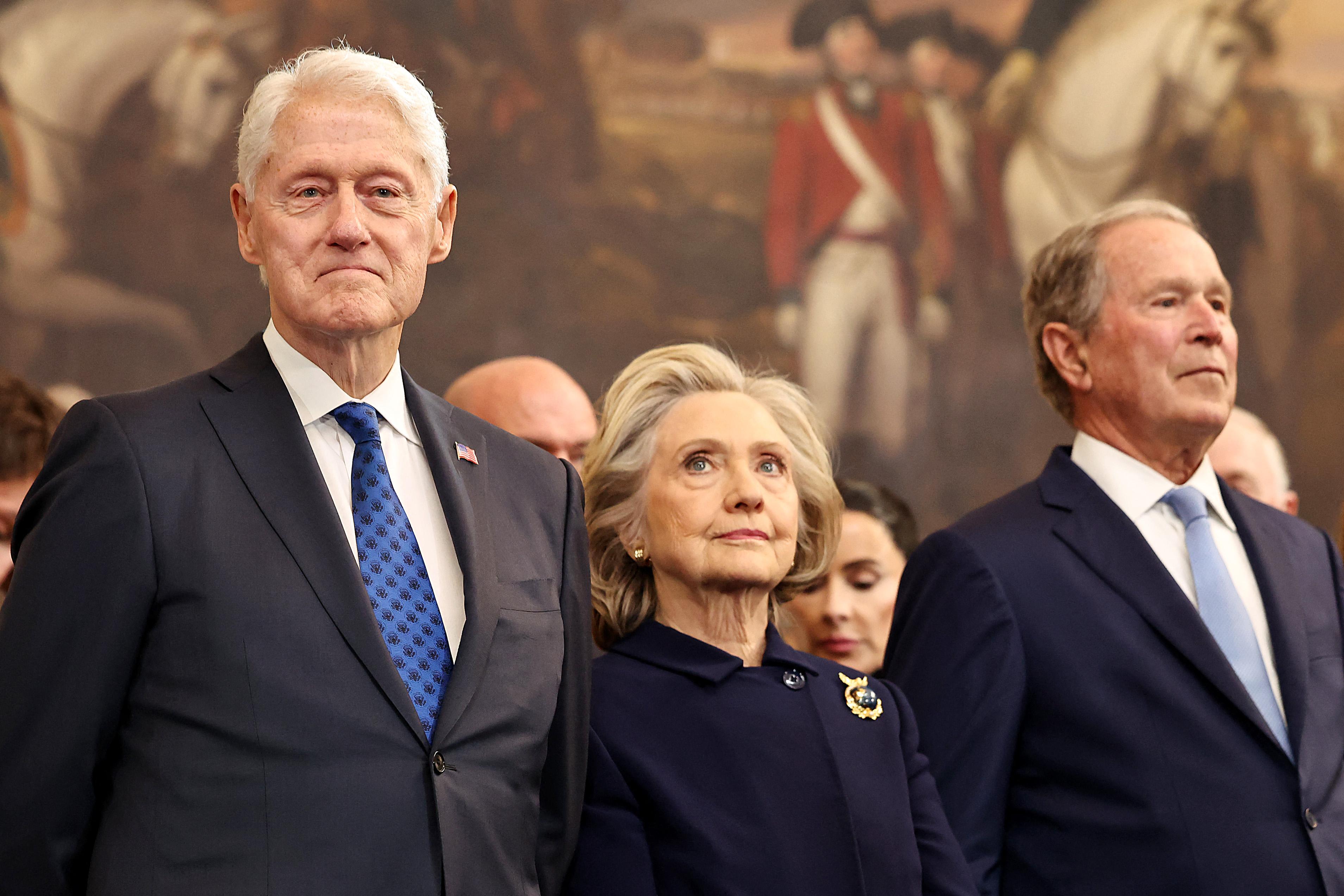 Ex-presidente dos EUA Bill Clinton e Hillary Clinton testemunharão na investigação de Epstein
